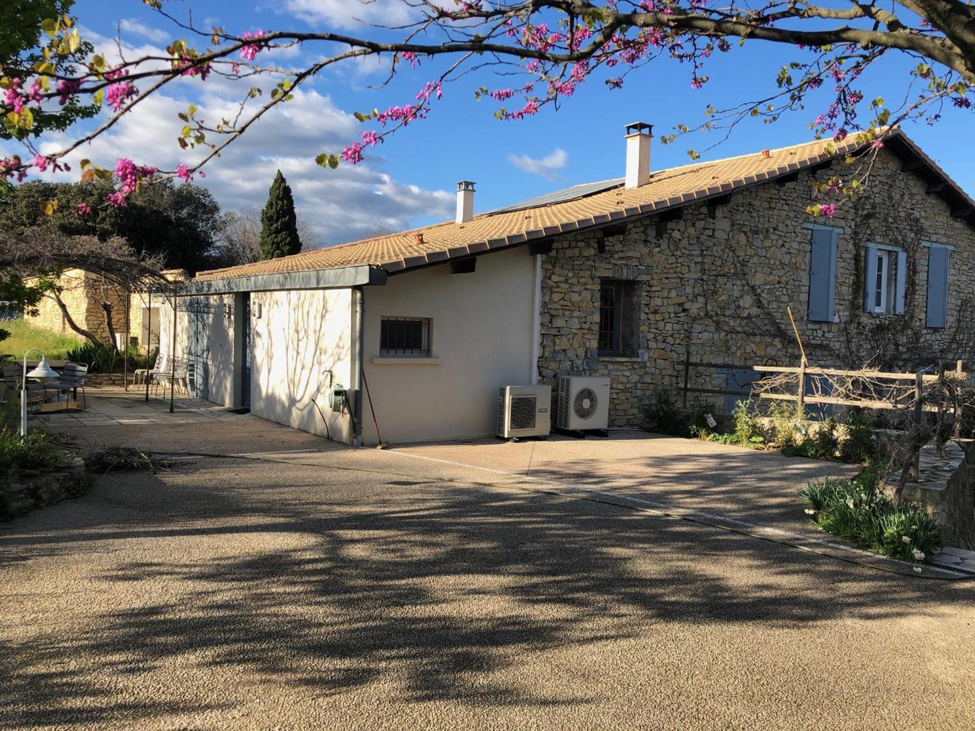 Le Mas Des Oliviers Nîmes Exterior foto